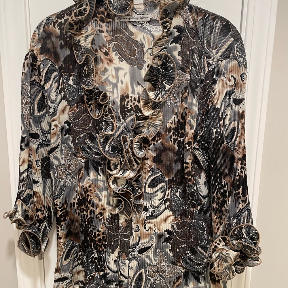 Larry Levine Women's Multicolor Paisley Ruffle Top